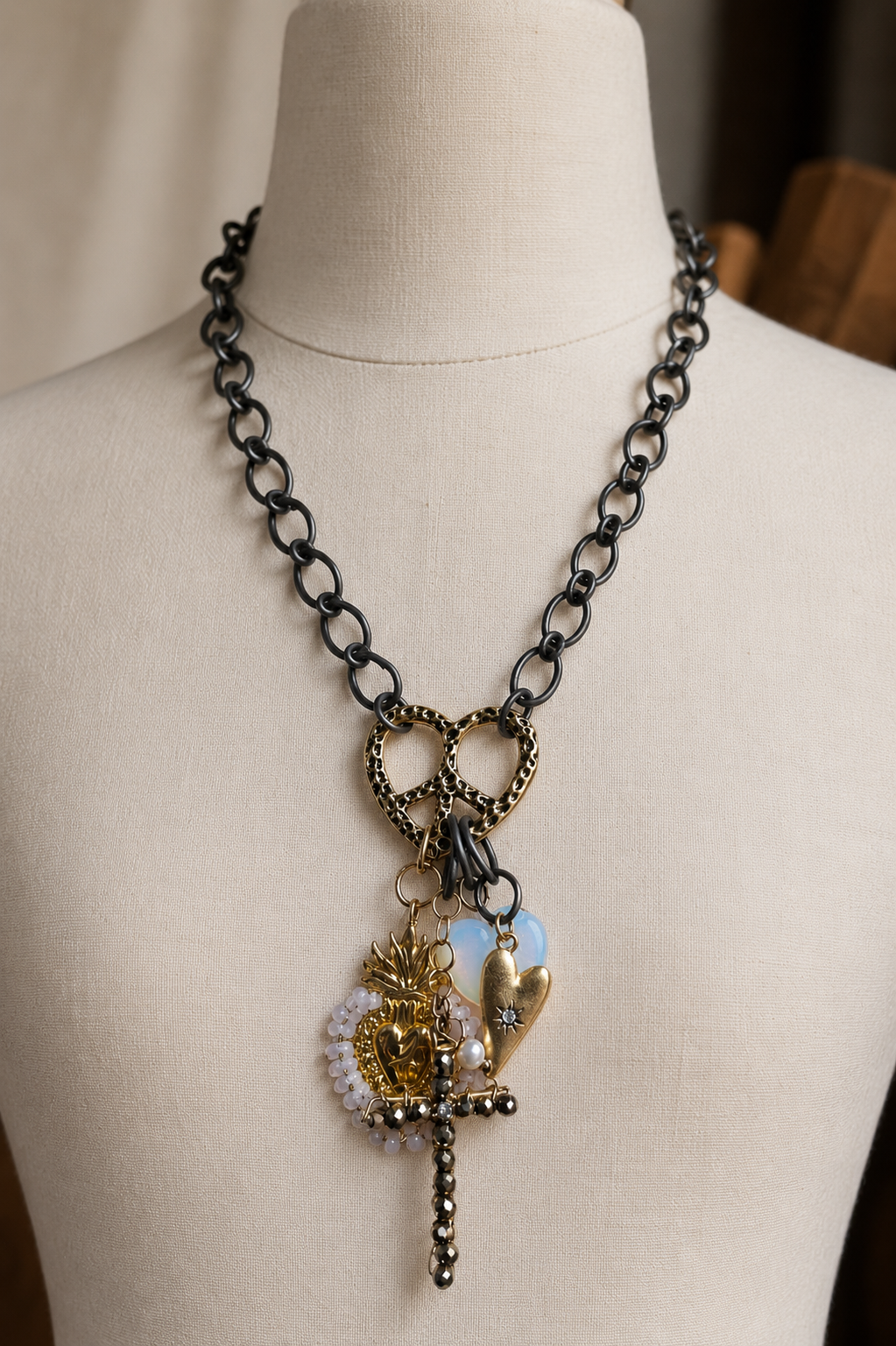 The Opaline Vow necklace