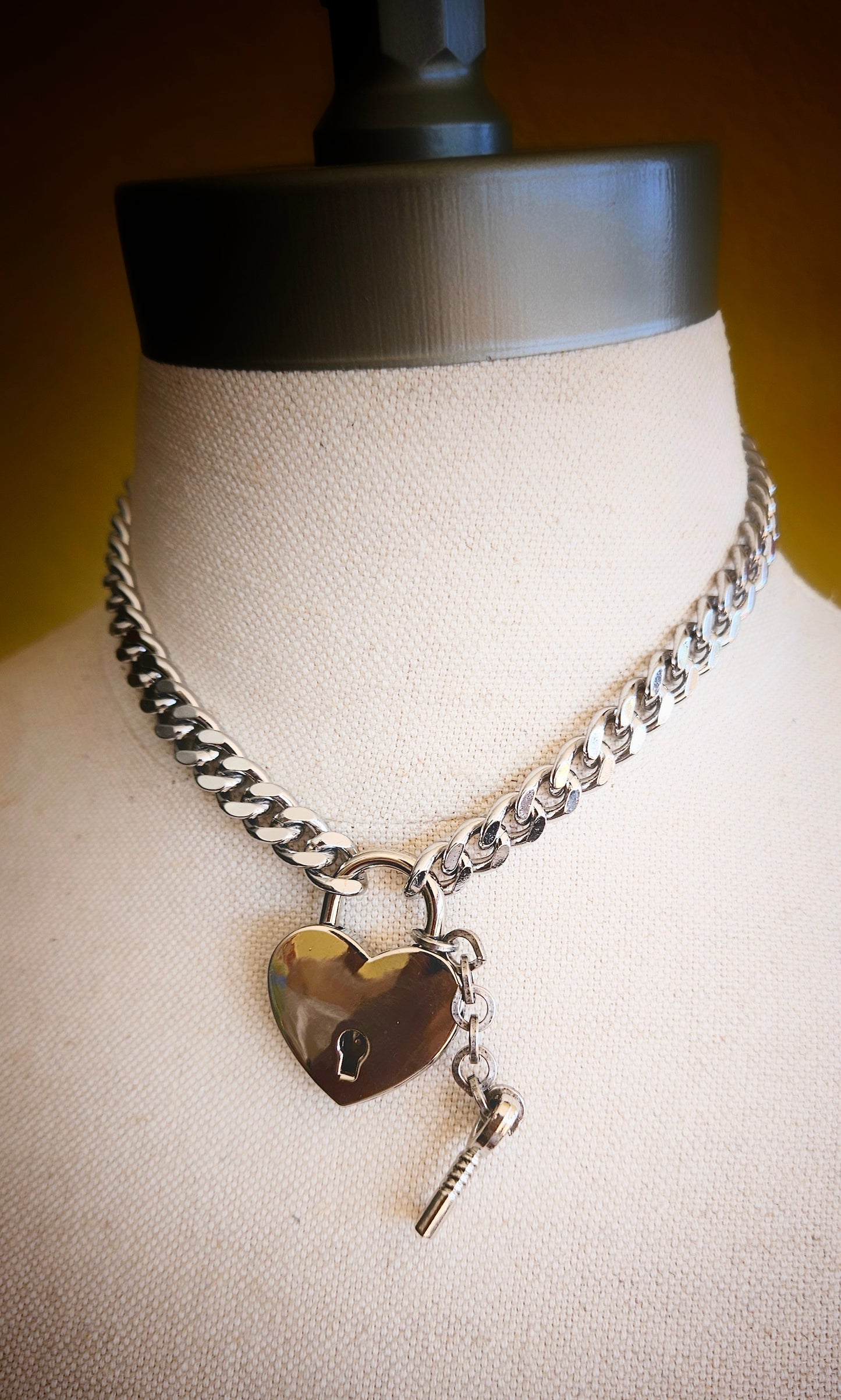 Stainless steel heart lock necklace