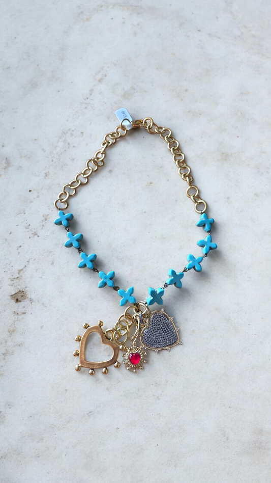 TRES CORAZONES NECKLACE