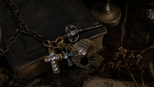 MIDNIGHT MASQUERADE NECKLACE