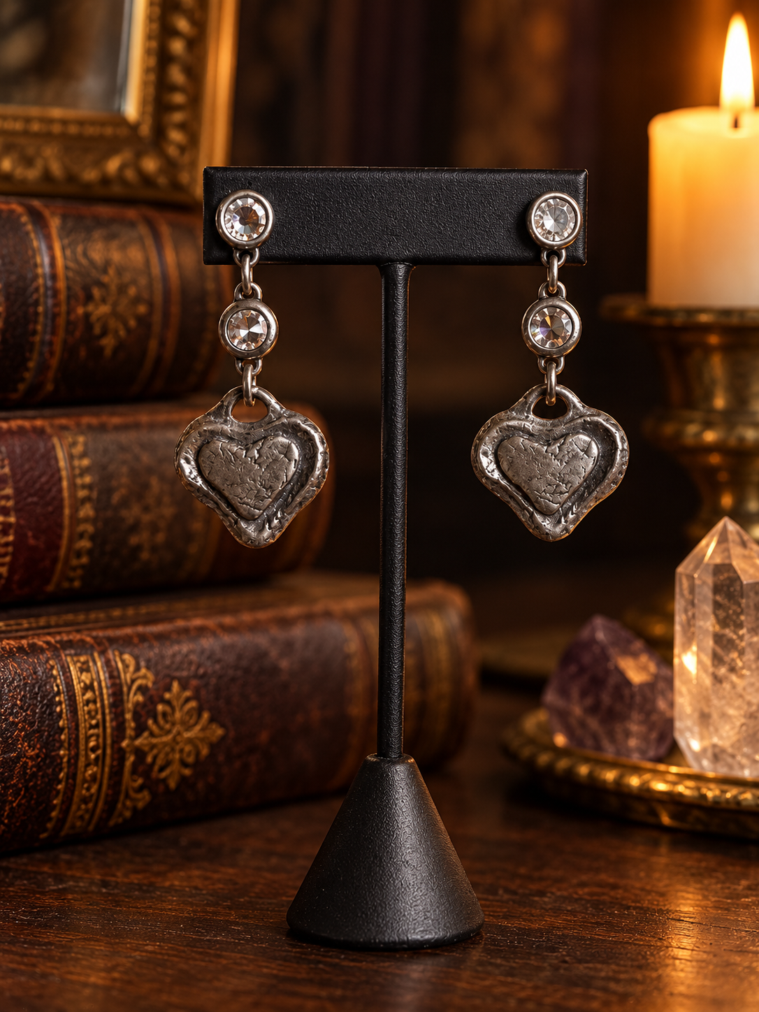 Corazon Martillado Swarovski Earrings