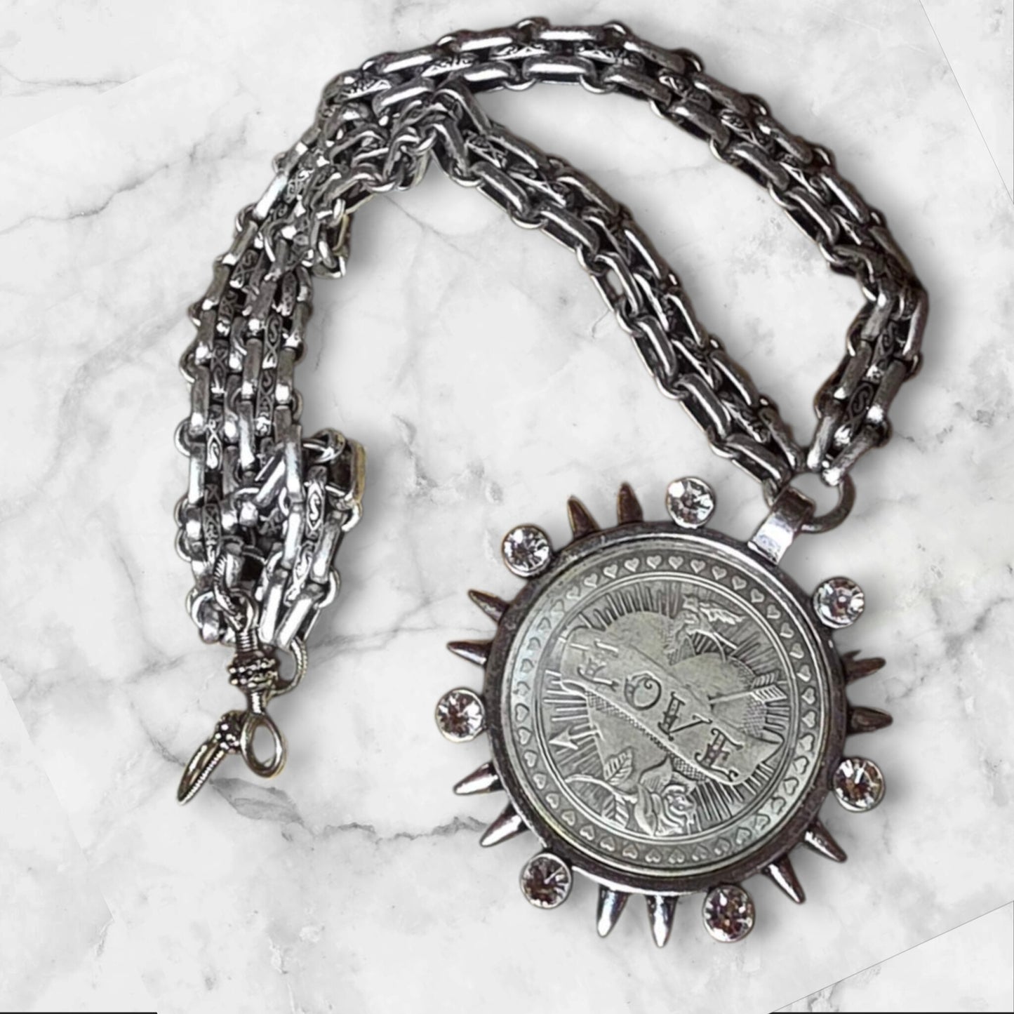 LOVE SACRED HEART NECKLACE